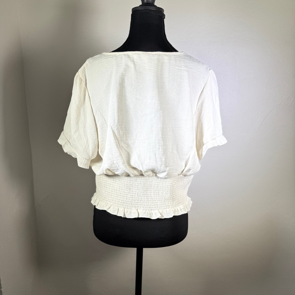 Bcbgeneration Top Womens Large White Button Ruffl… - image 2